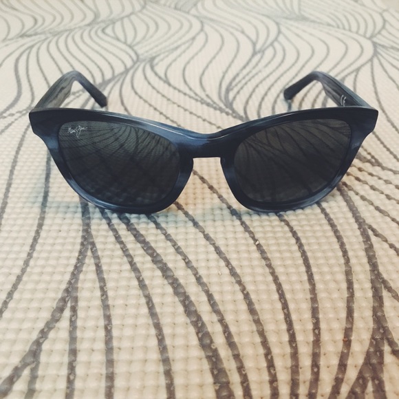 Maui Jim Sunglasses - Picture 2 of 6